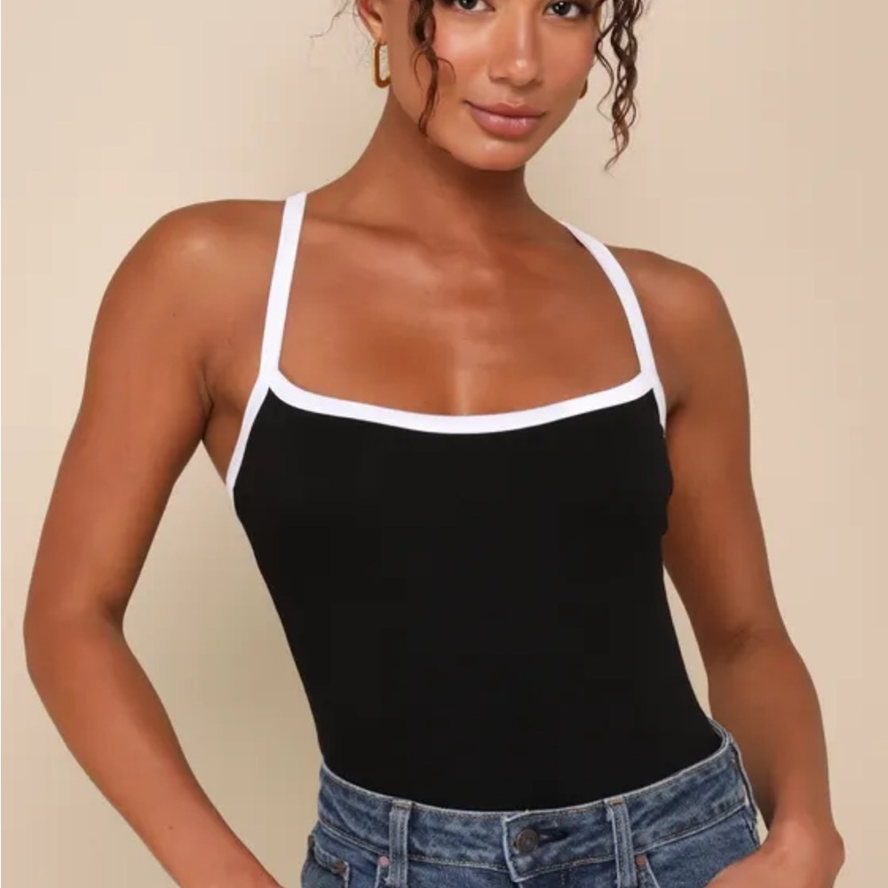 Trendy Inclination Black and White
Sleeveless Cami Bodysuit